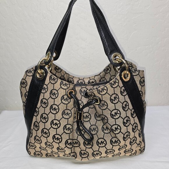 Michael Kors Ludlow Black & Beige Signature Canvas & Leather Drawstring HoboBag - Picture 1 of 11